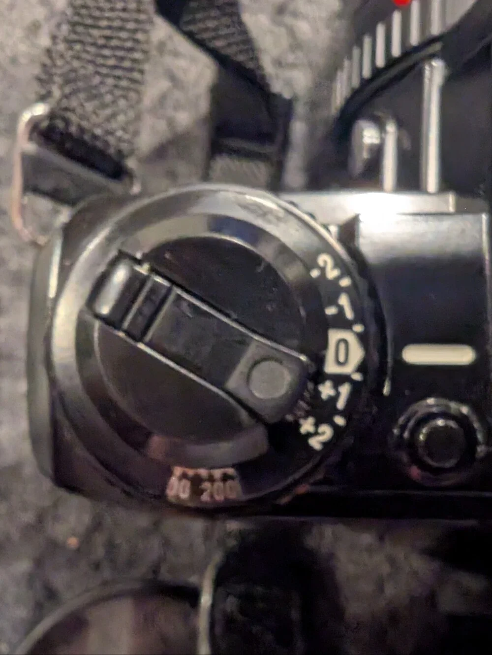 Minolta X-700 MPS SLR Film Camera Black w/ MD 50mm Lens, Filter, Strap, Case